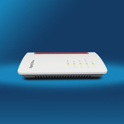 FRITZ!Box 7530 AX – WLAN Router mit Wi-Fi 6, Telefonie-Funktionen und Smart Home, auf blauem Hintergrund.